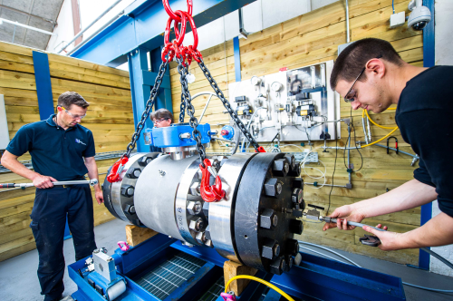 A 10 inch Phase valve being set up for high pressure testing at Heap & Partners’ purpose built test room.