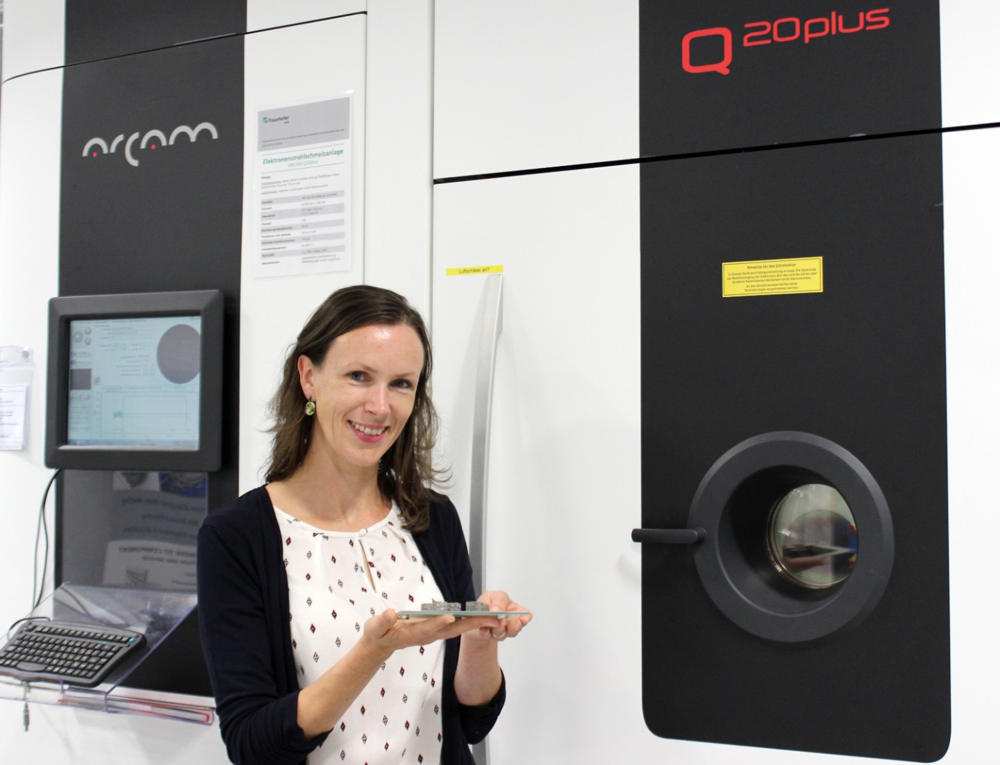 Materials scientist Dr Inge Lindemann at Fraunhofer has been researching how to use powder technologies.