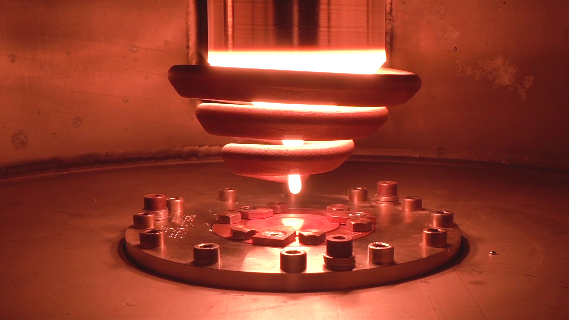 Heating a titanium rod at Sandvik’s powder plant for titanium and nickel-based superalloys.