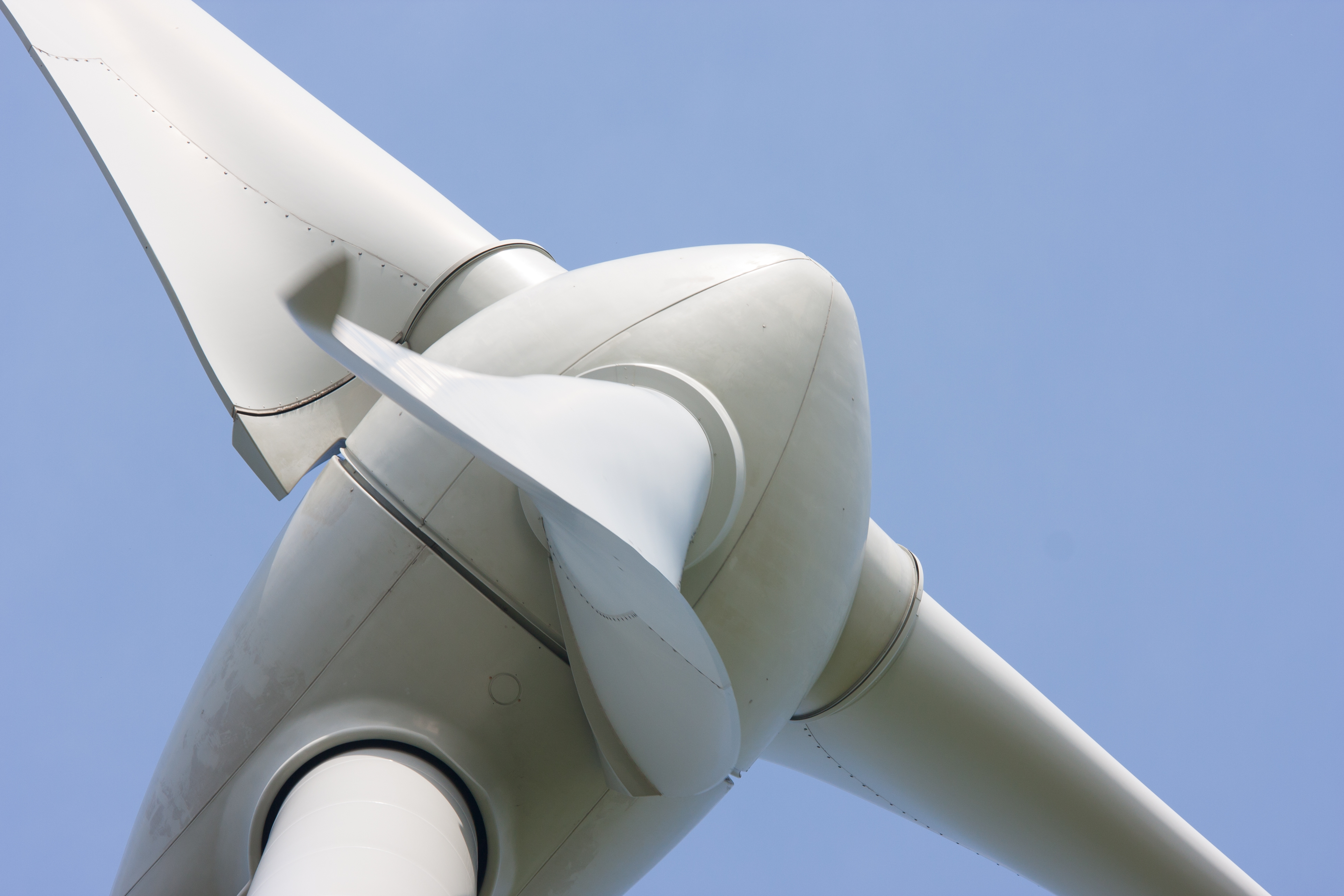 Molycorp will supply the rare earth materials for magnets which Siemens intends to utilize in its wind turbines.