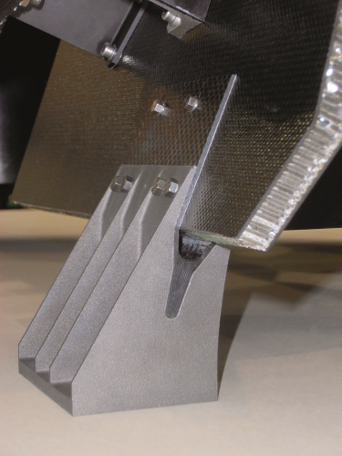 The titanium brackets were manufactured using an EOSINT M 280. They can withstand the high temperatures and external forces in space (Source: Airbus Defence and Space).