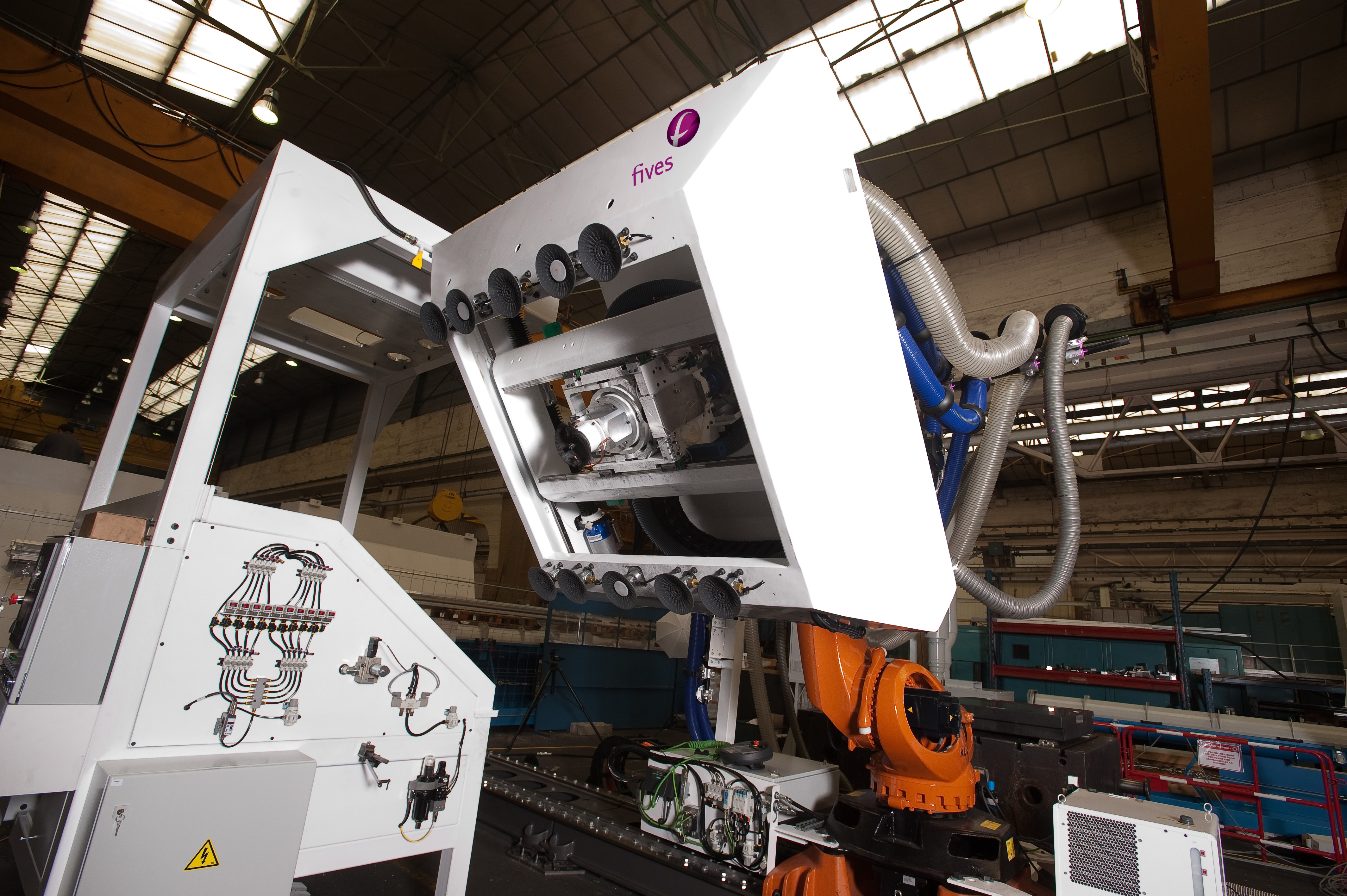 North American machine-tool builder Fives Liné Machines has launched Liné Machines Robotic to complement the company’s traditional, large machine tool solutions.