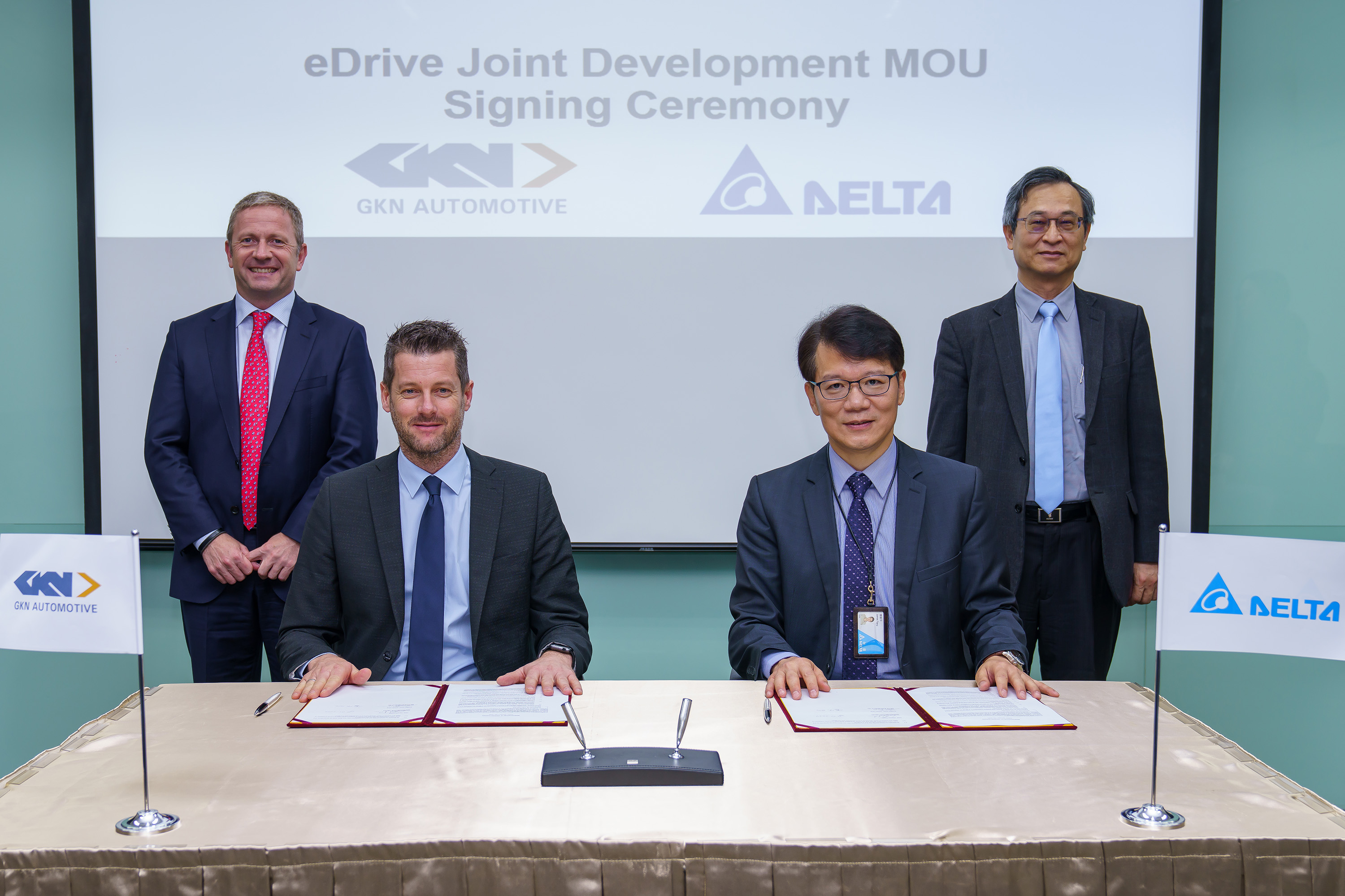 From left to right: Liam Butterworth, CEO, GKN Automotive; Hannes Prenn, COO, ePowertrain, GKN Automotive; Simon Chang, COO, Delta Electronics; James Tang, VP, Delta Electronics.